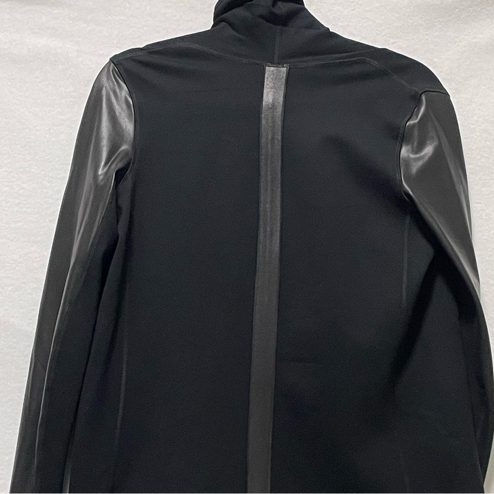 SPANX Faux Leather Convertible Jacket - Picture 9 of 12